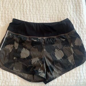 Athleta shorts size small